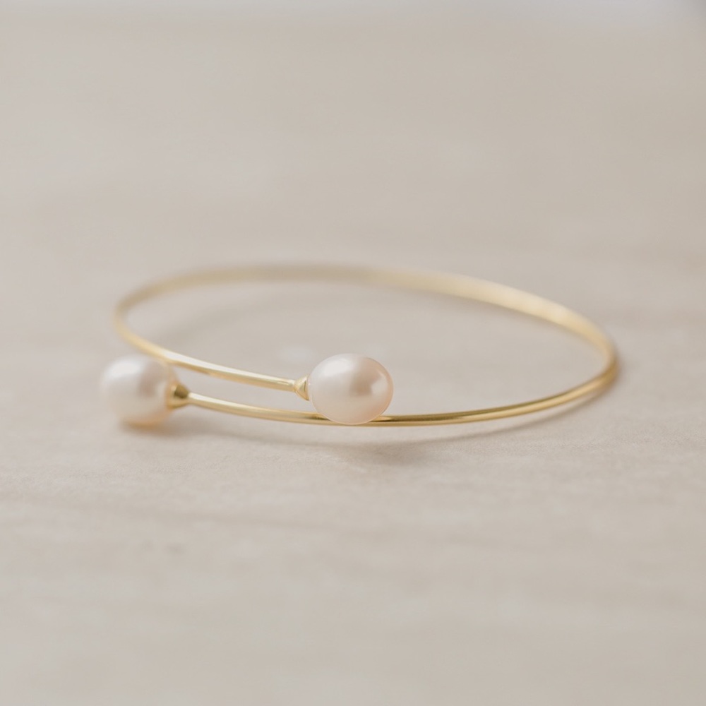 Dainty Pearl Bracelet | 14k Gold Plated - Picture 3 of 6